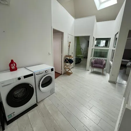 Ideal Groupe Tarif Long Sejour Maison 4chambres 8lits 2salles De Bain 3wc Terrasse Stationnement Gratuit Apartment Valenciennes